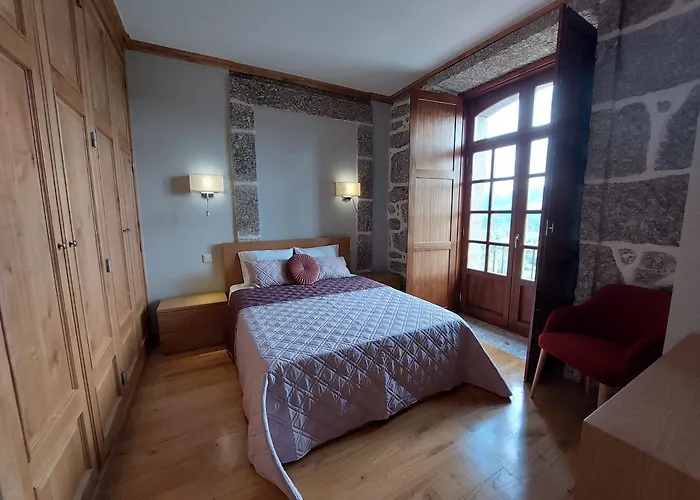 Ferienhaus Guilhamil House *