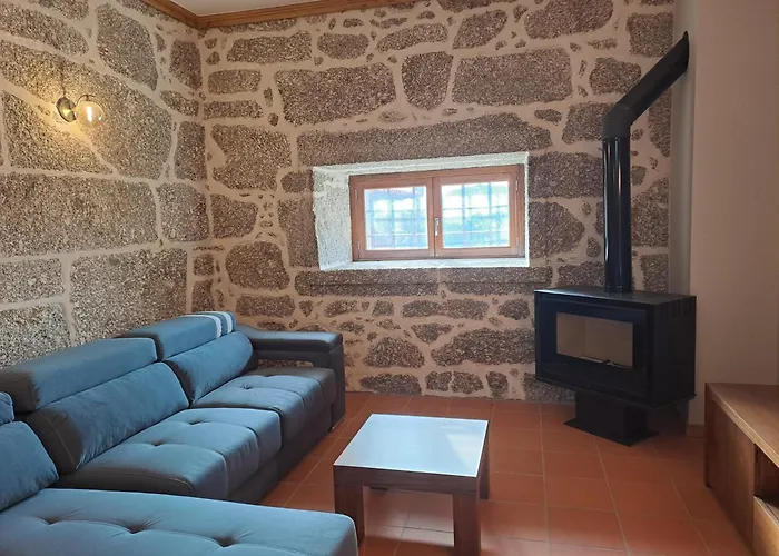 Ferienhaus Guilhamil House